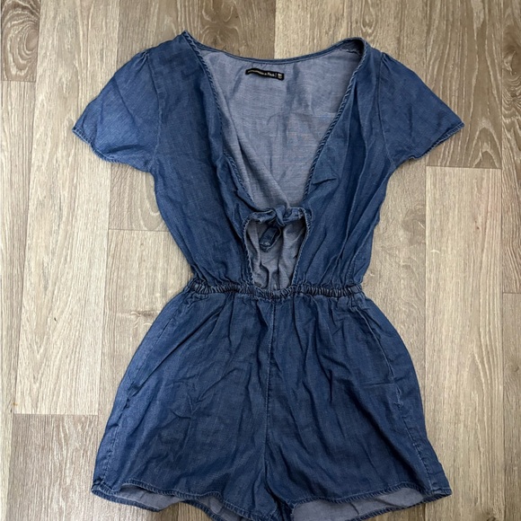 Abercrombie & Fitch Women's Medium Denim Romper Tie Front V Neck - Picture 1 of 6